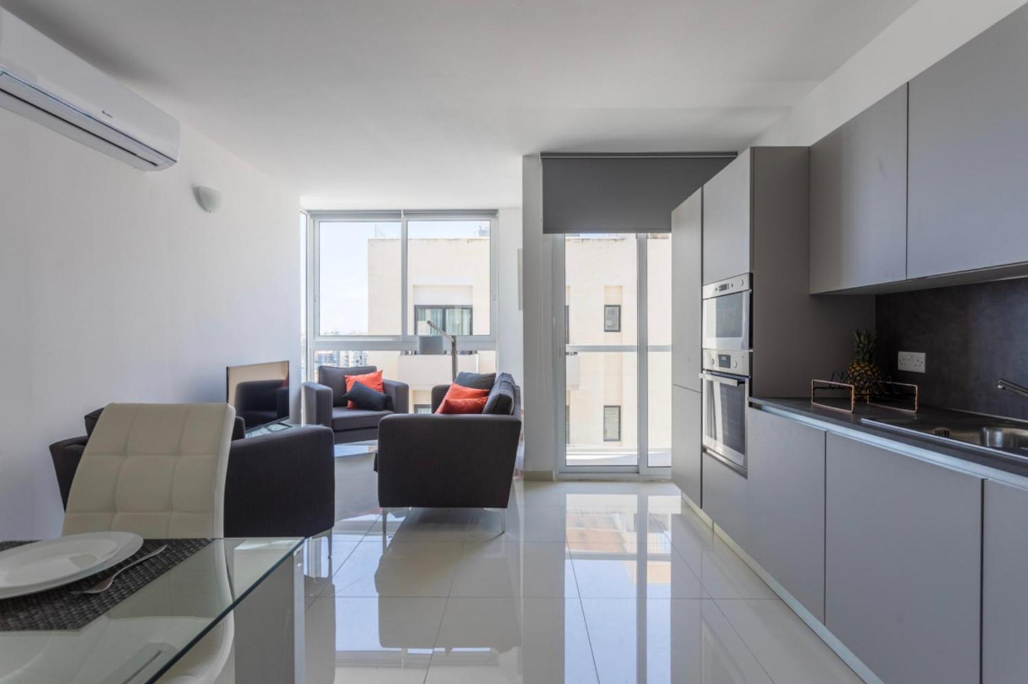 Saint Julian - Lovely Apartment With Terrace - Cityapartmentstay Saint Julian's Luaran gambar