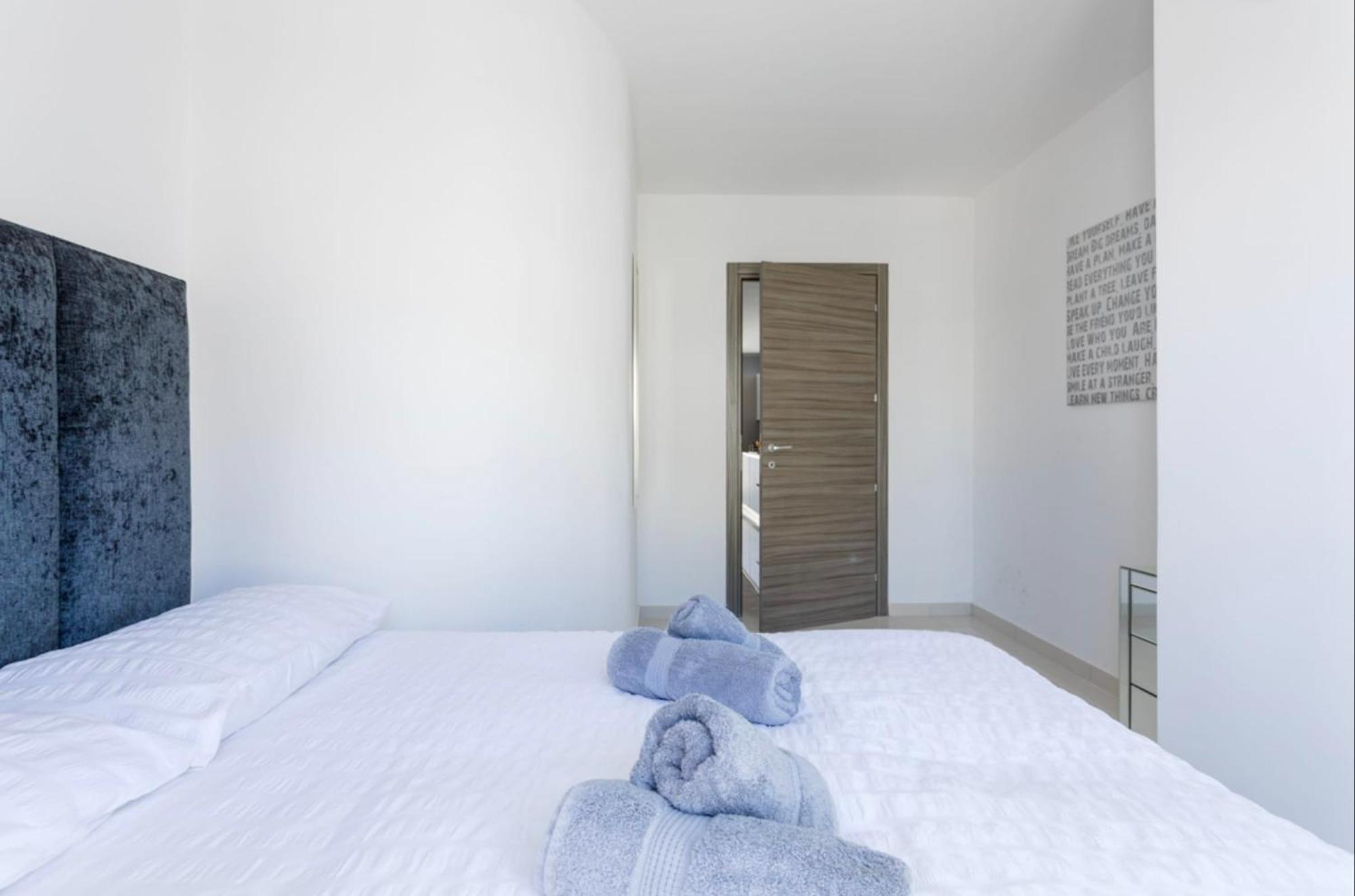 Saint Julian - Lovely Apartment With Terrace - Cityapartmentstay Saint Julian's Luaran gambar