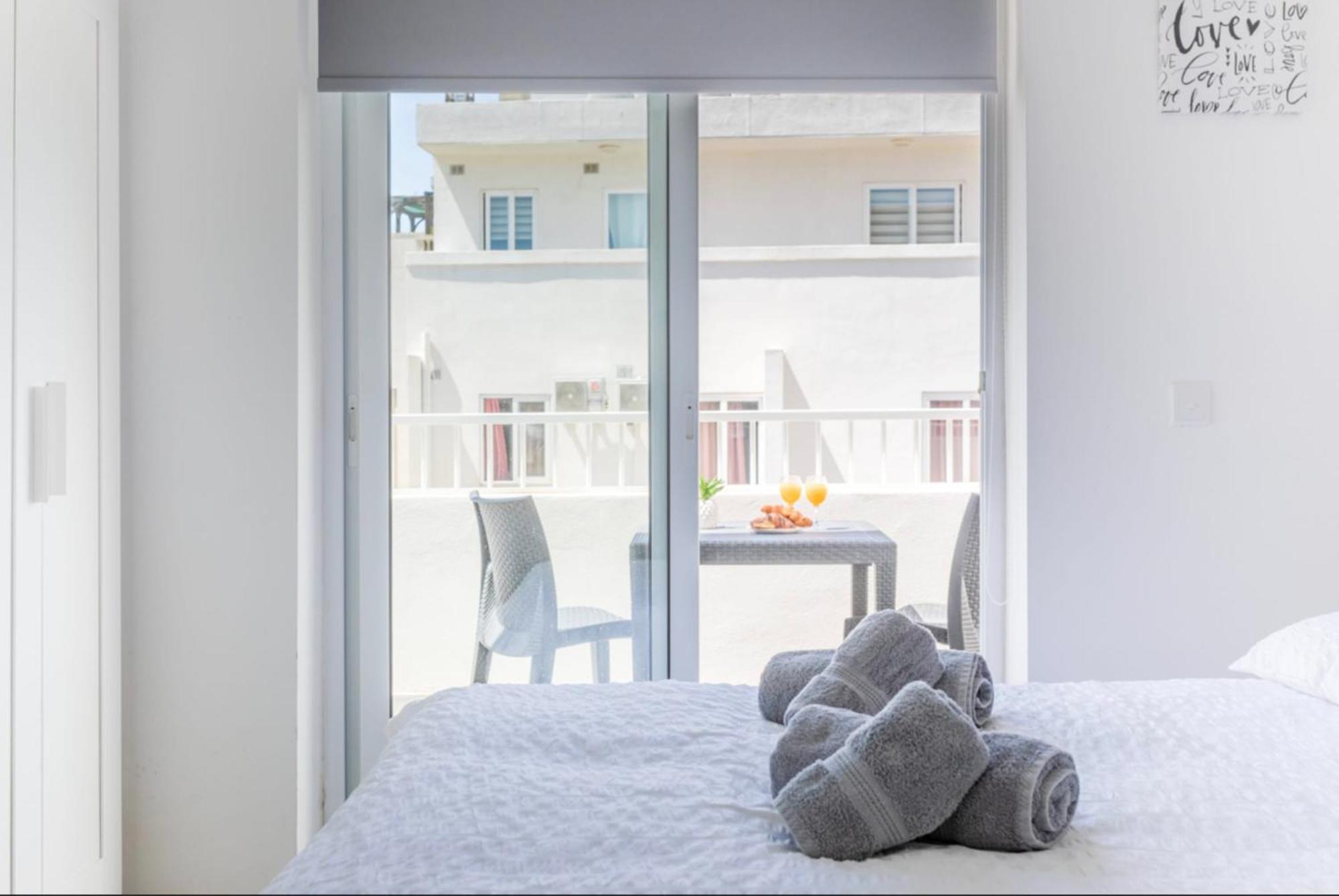 Saint Julian - Lovely Apartment With Terrace - Cityapartmentstay Saint Julian's Luaran gambar